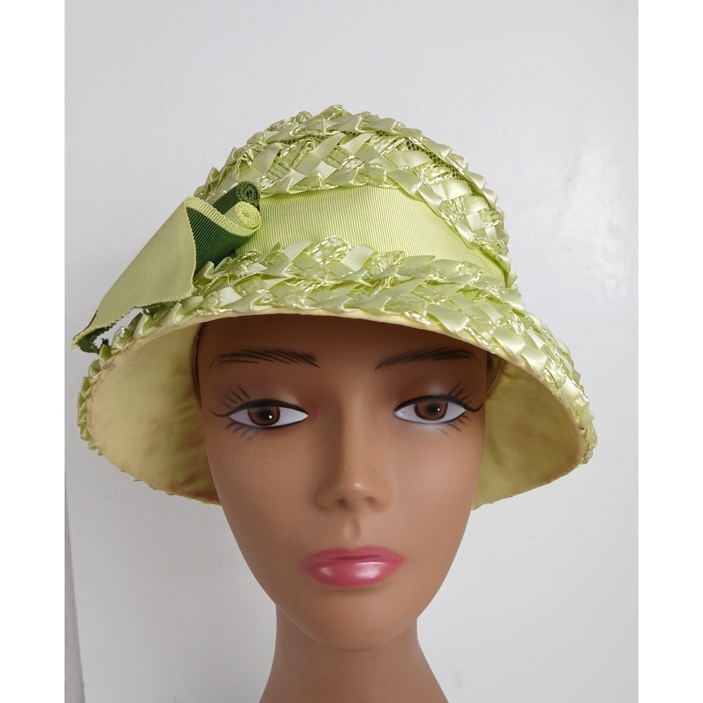 Vintage Womens Green Raffia Straw Bucket Hat with Bow Union Made